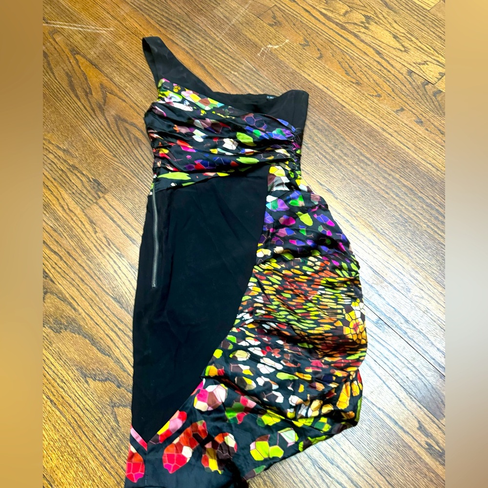 Nicole Miller Silk Black Rainbow Geometric One Shoulder Ruched Fit Dress size 0